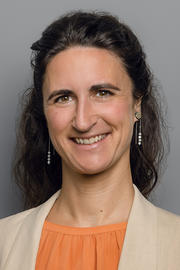 Mitarbeiterin rz media Stefanie Theimer