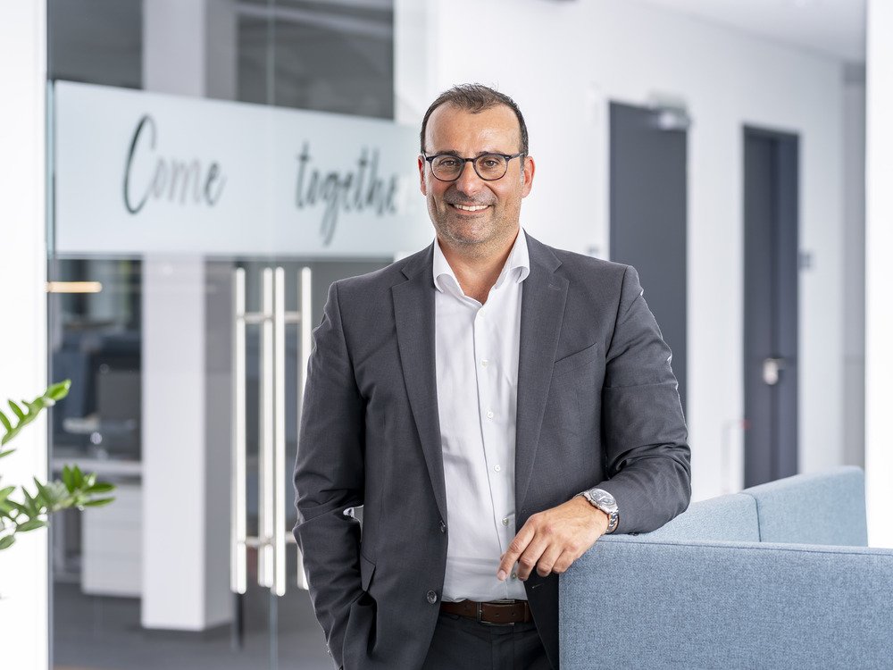 Evangelos Botinos Geschäftsführer und Verlagsleiter rz media
